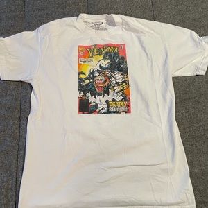 Marvel Venom Graphic Tee Size Medium
